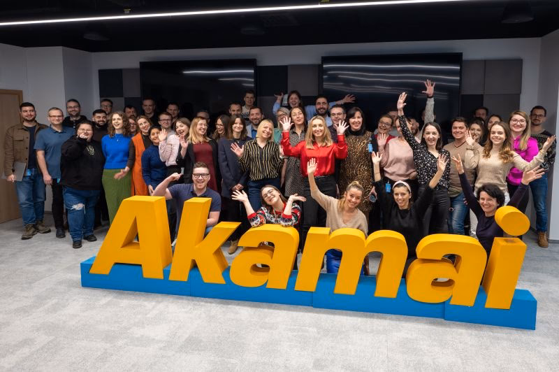 Jakie są zarobki w Akamai?