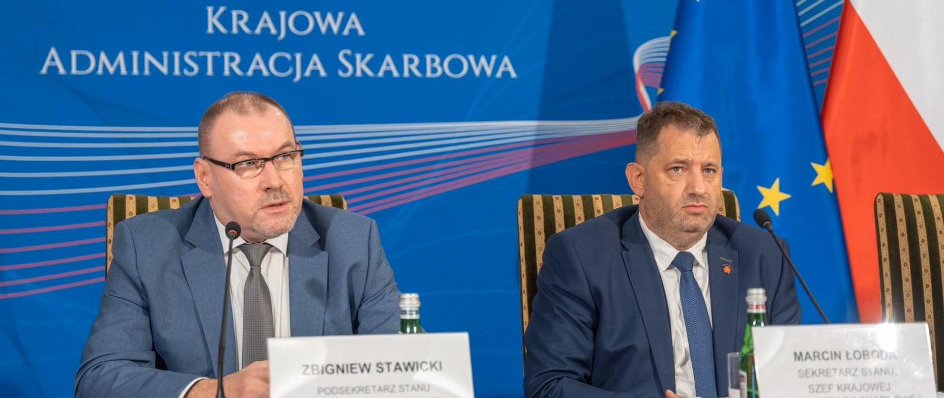 Ile zarabia dyrektor KAS?