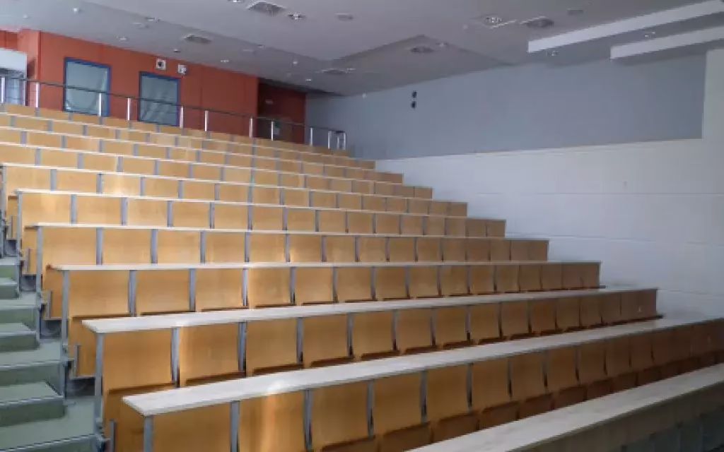 Ile ludzi mieszka w Żelechów?