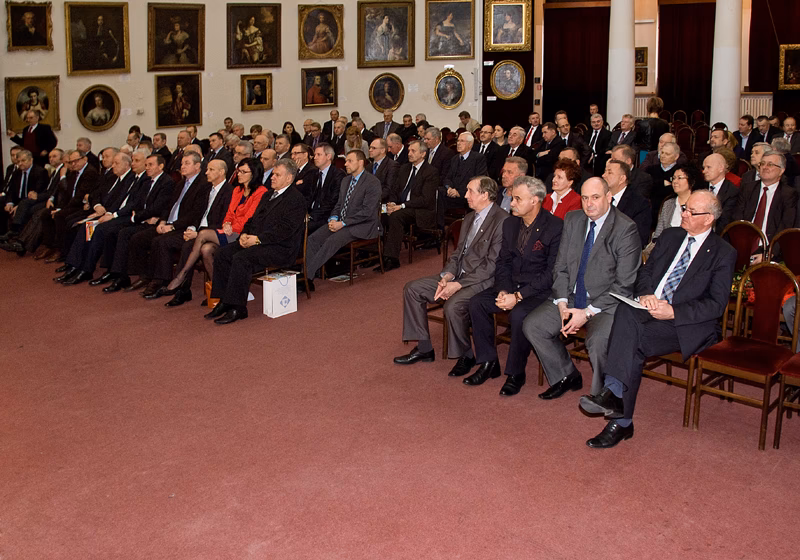 W jakich godzinach są przelewy w banku SGB?