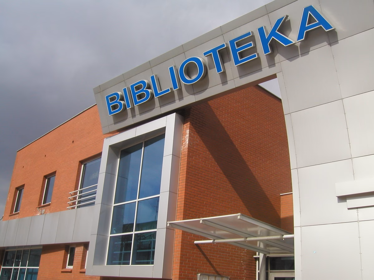 Czy biblioteka to administracja?