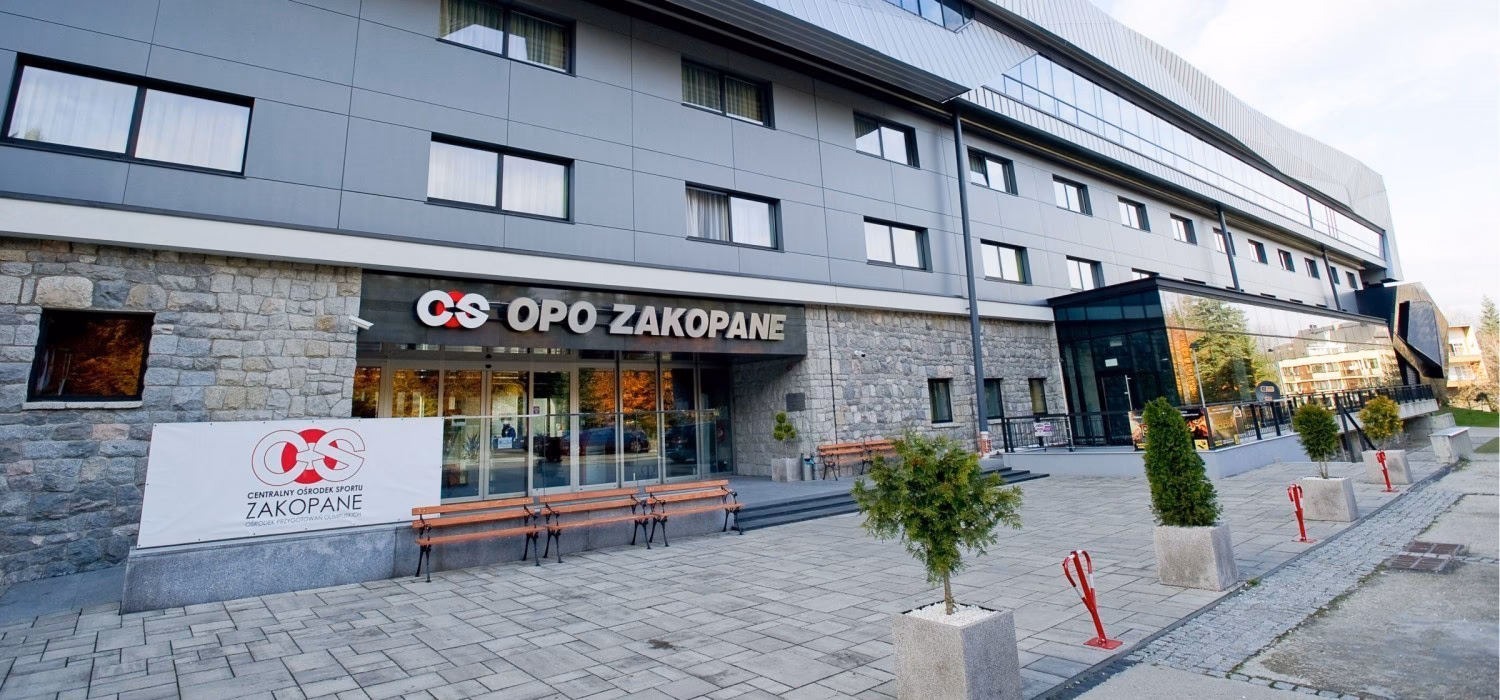 Jakie są godziny posiłków w COS OPO Zakopane?
