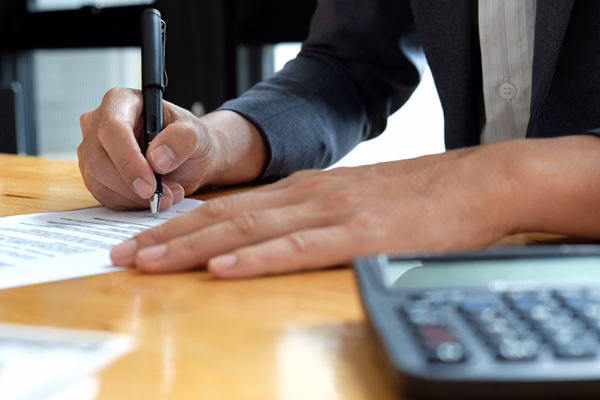 Czy można podnieść cenę po podpisaniu umowy?