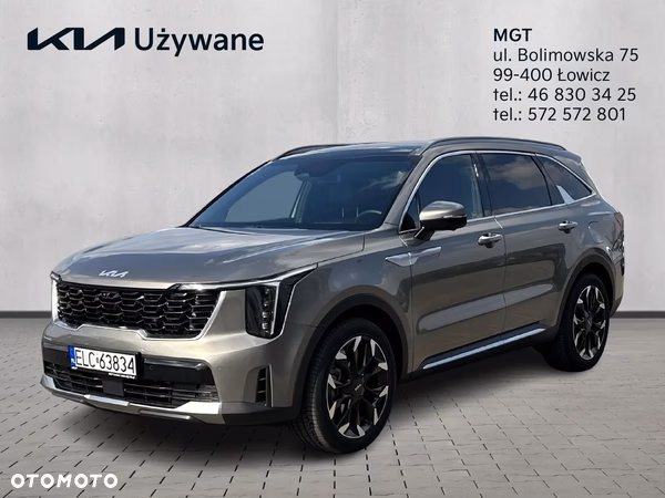 Jaka firma finansuje firmę Kia?