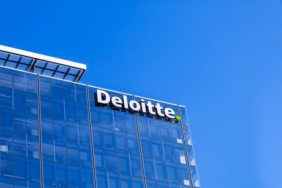 Does Deloitte audit pay well?