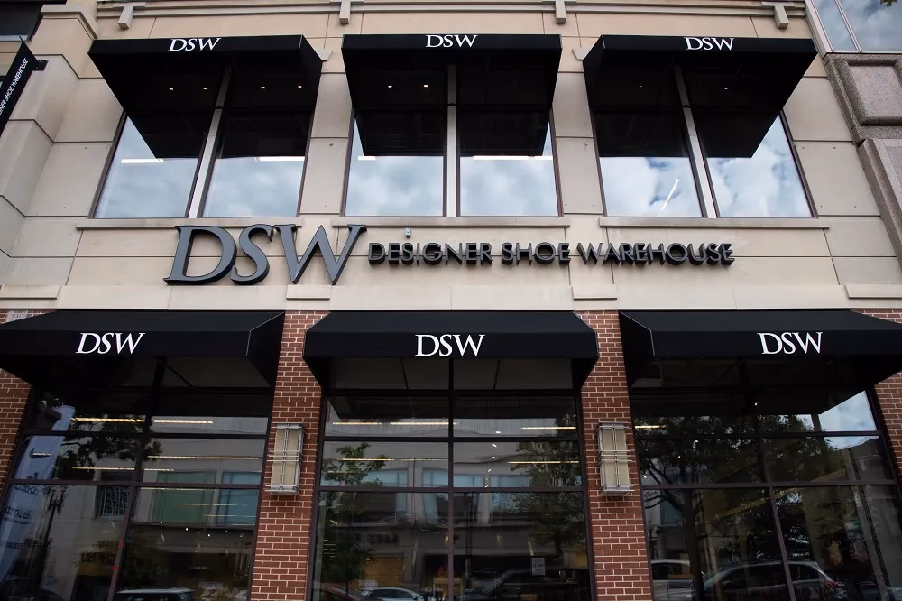 Jaka firma jest właścicielem DSW?