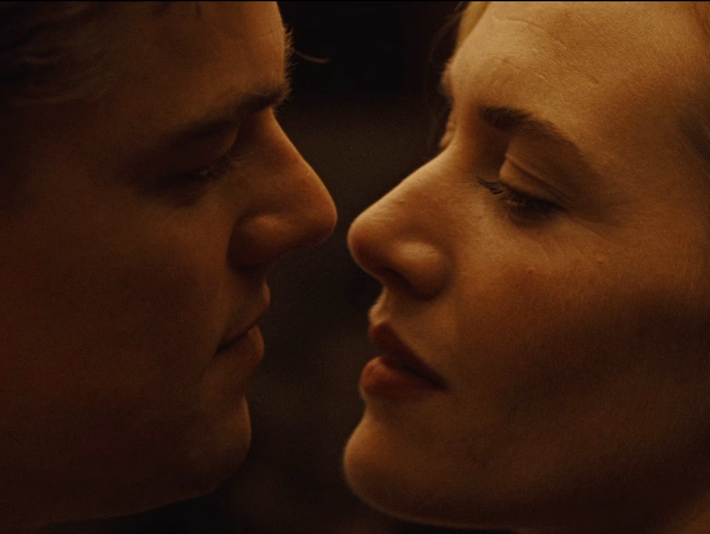 Jakie są najlepsze filmy o zdradzie emocjonalnej?