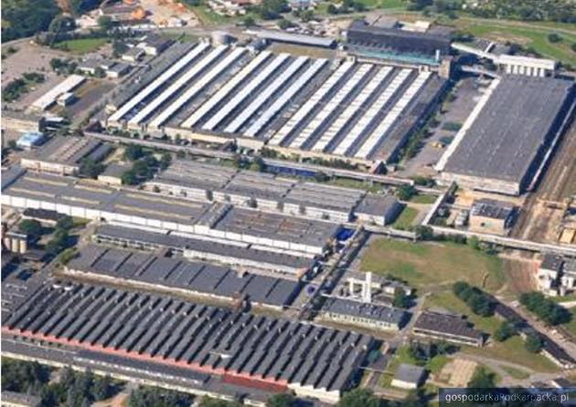 Kto jest właścicielem firmy oponiarskiej Dębica?