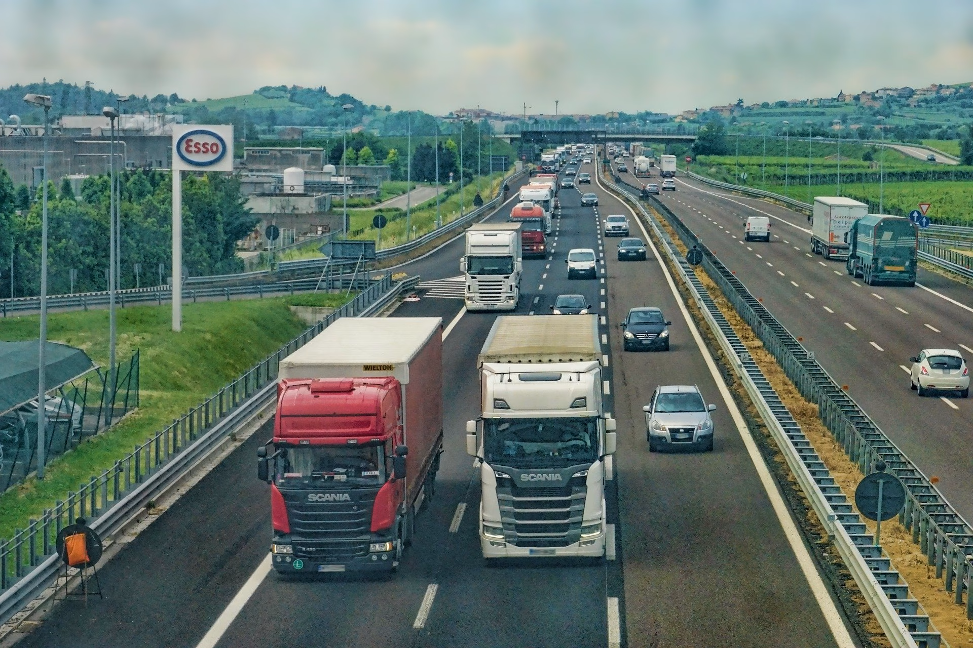Jakie dokumenty musi mieć firma transportowa?