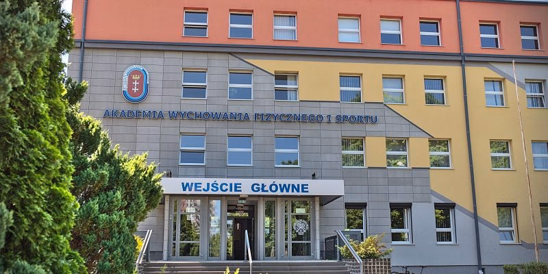 Jakie są godziny otwarcia dziekanatu AWF Gdańsk?