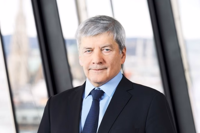 Kim jest dyrektor finansowy Raiffeisen Bank?