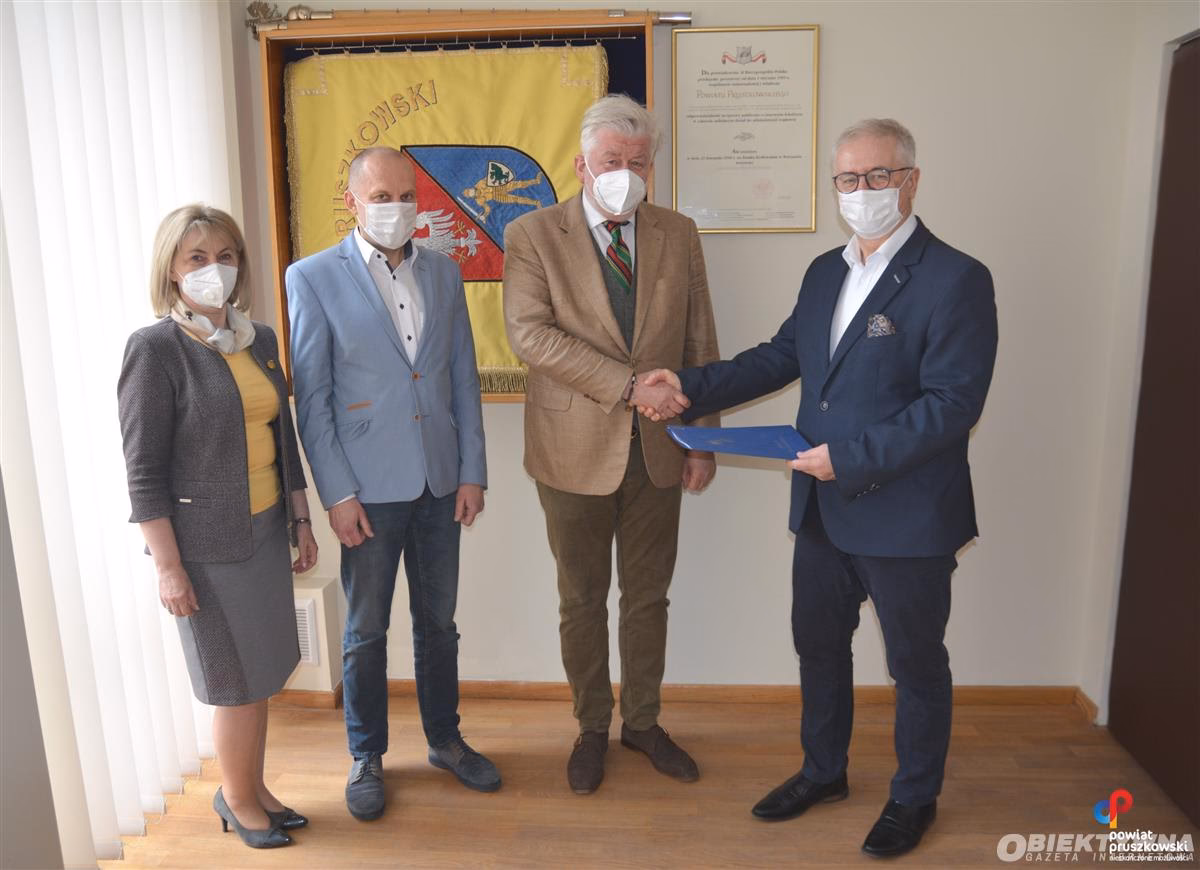 Kto odpowiada za szpitale wojewodzkie?