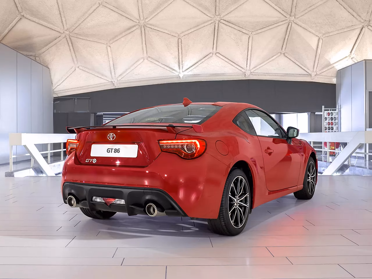 Ile spala Toyota GT86?