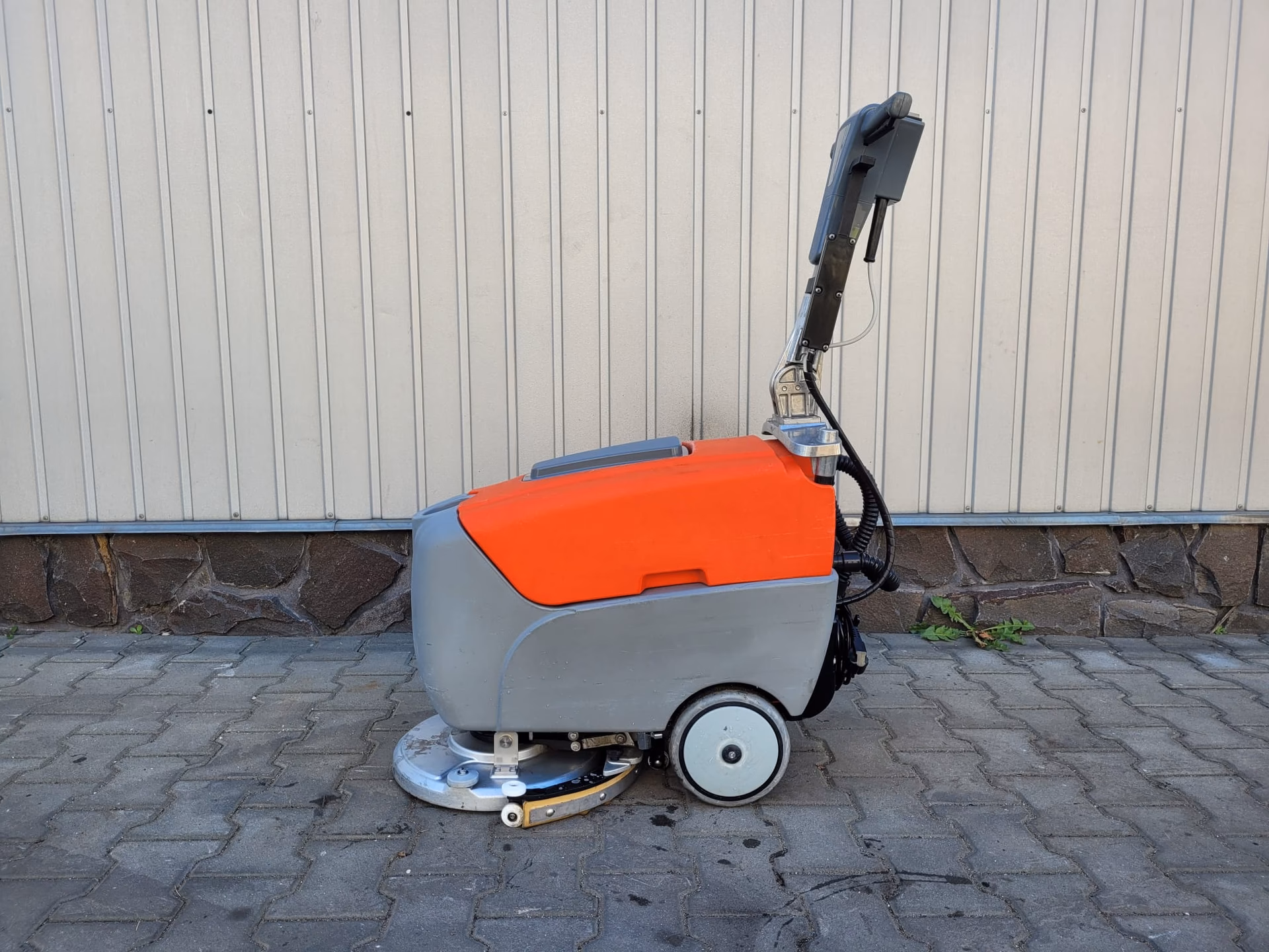 Kto jest właścicielem HAKO?