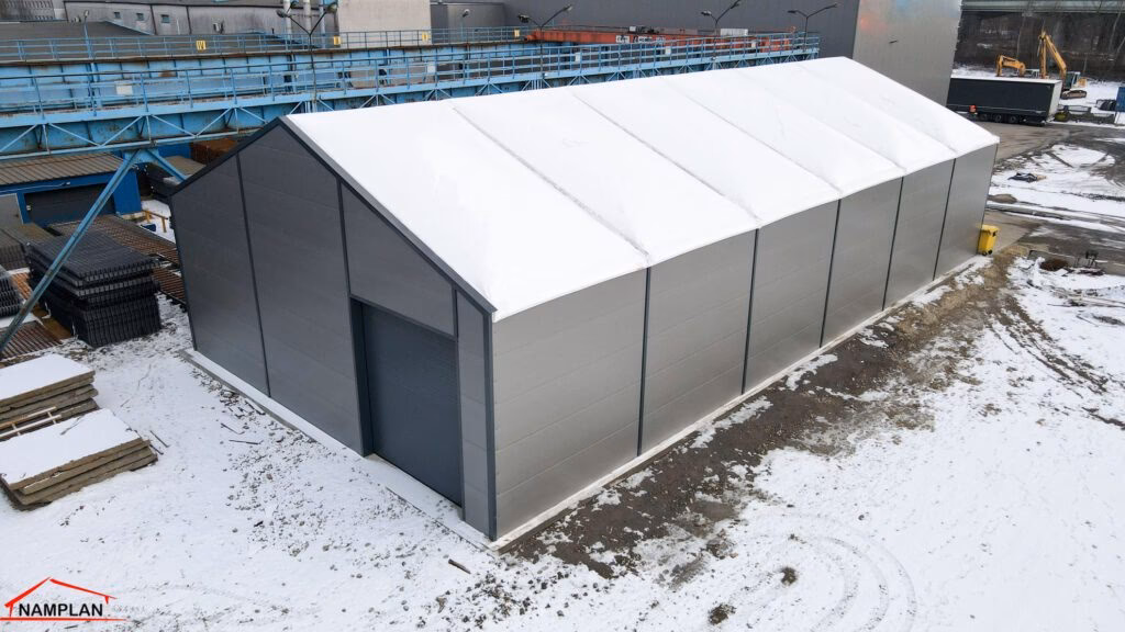 Jak długo może stać hala namiotowa?