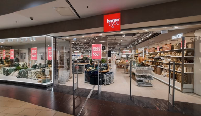 Ile płacą w Home and You?