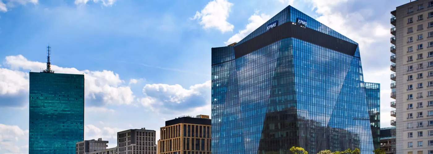 Jakie są średnie zarobki w KPMG?