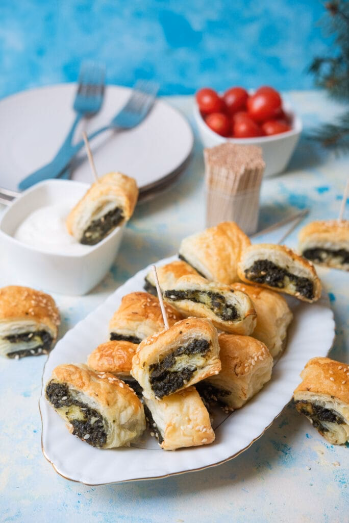 Czym wypełnić korpusy z ciasta francuskiego?