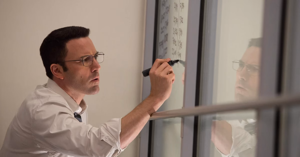 Kto zaśpiewał piosenkę na końcu filmu Księgowy?