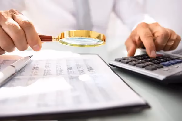 Jak długo trwa nauka na biegłego rewidenta?