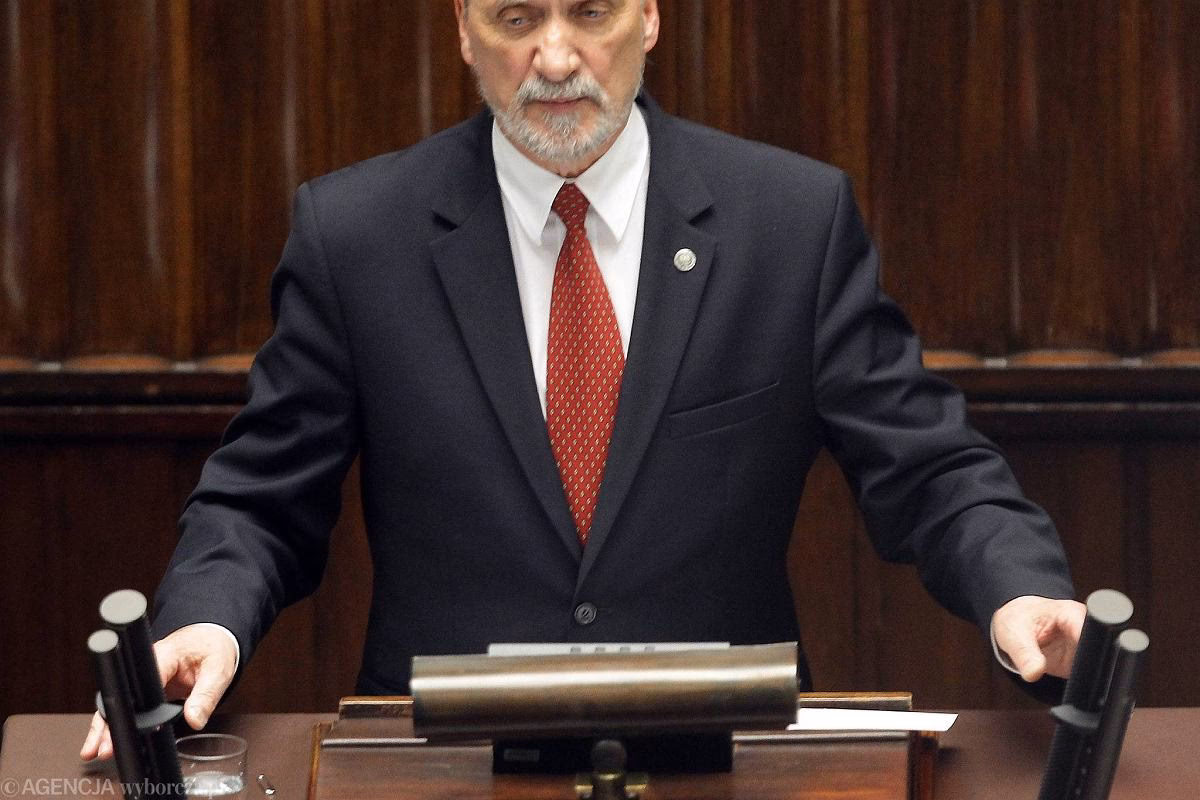 Co robi córka macierewicza?