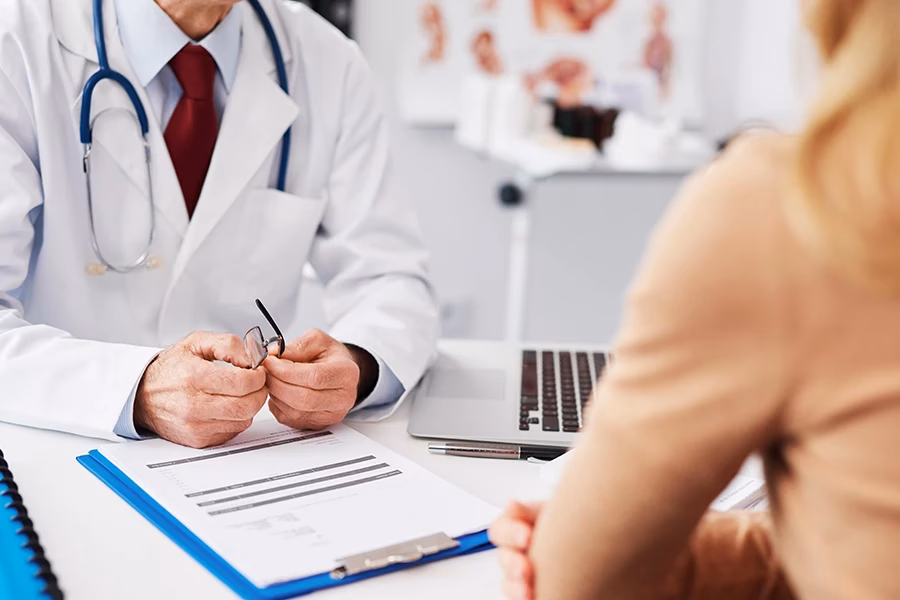 Kiedy lekarz medycyny pracy może nie dopuścić do pracy?