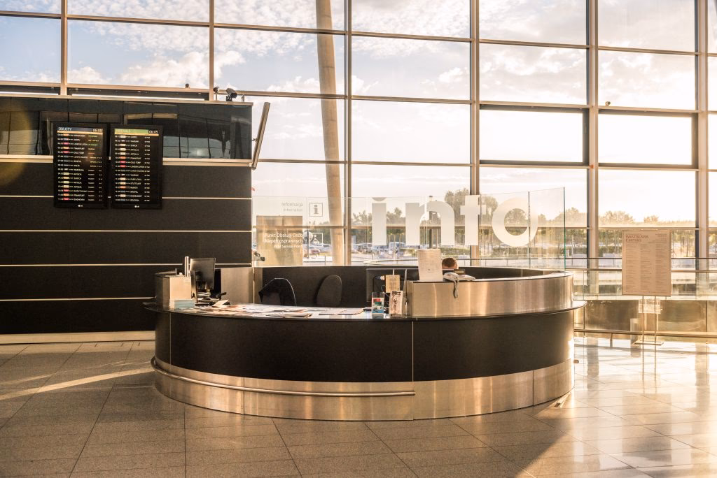 Ile się zarabia na lotnisku we Wrocławiu?