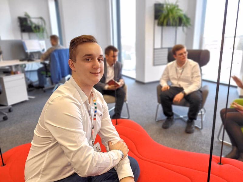 Ile zarabia pracownik Raben?