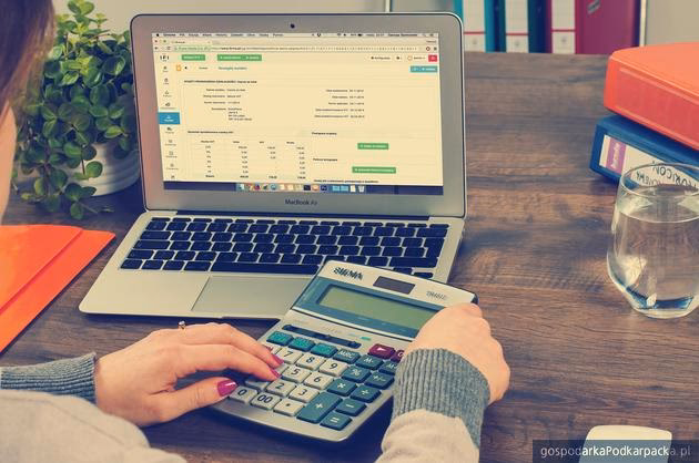 Czy praca referenta jest trudna?