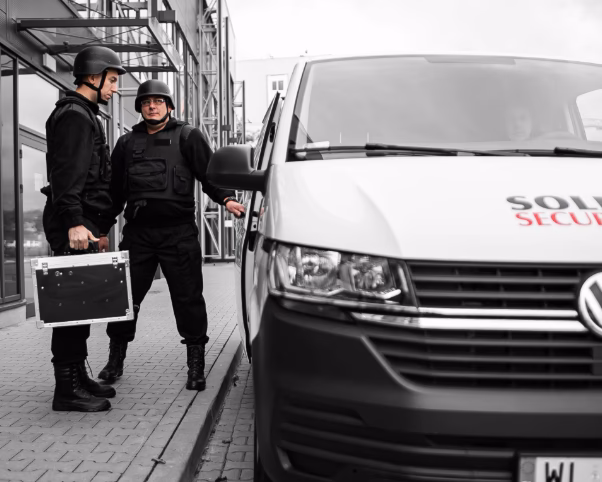 Ile zarabia kierownik w Solid Security?