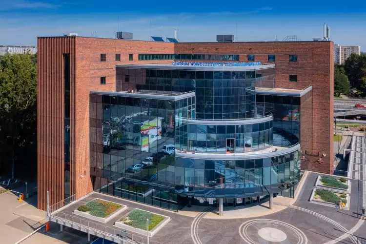 Czy ciężko jest dostać się na finanse i rachunkowość?