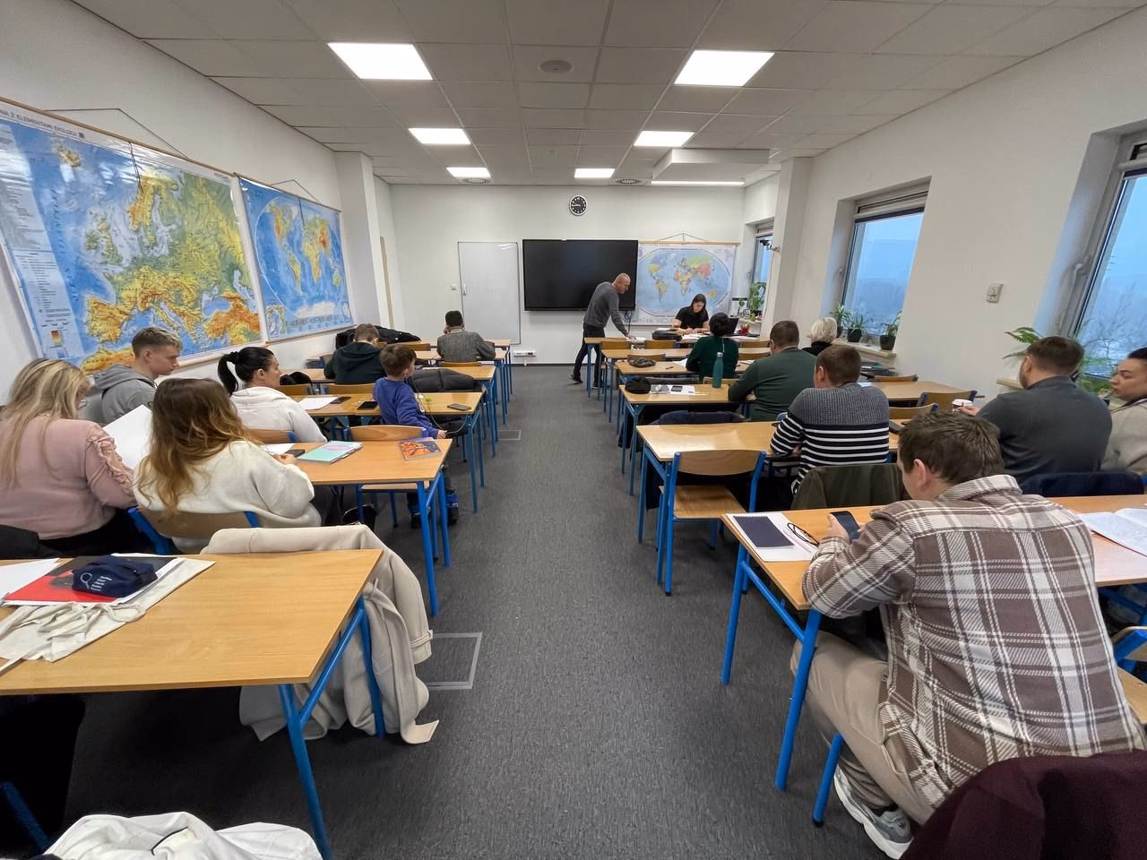 Czy szkoły policealne są za darmo?