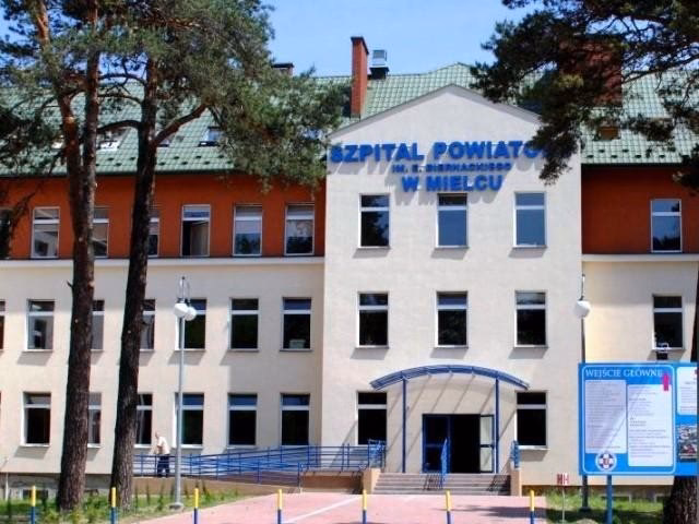 Kto jest ordynatorem oddziału wewnętrznego w Mielcu?