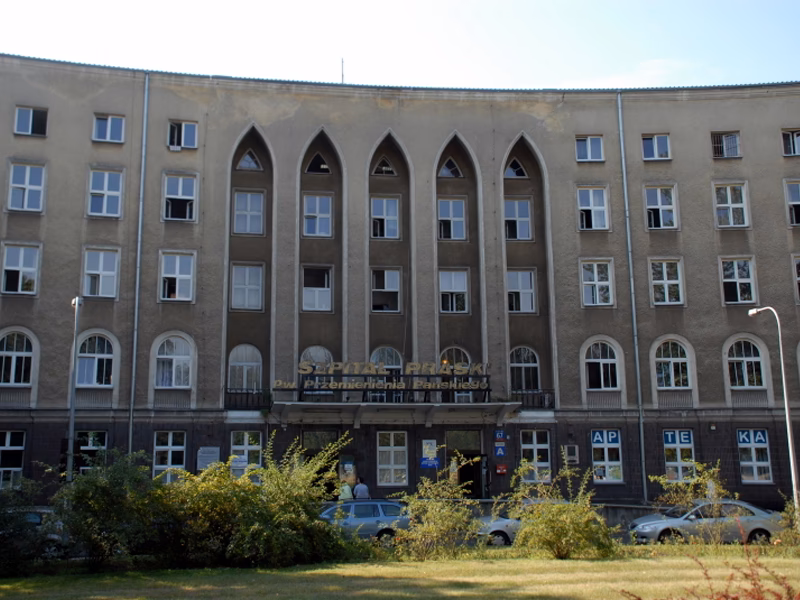 Czy w szpitalu praskim jest sklepik?