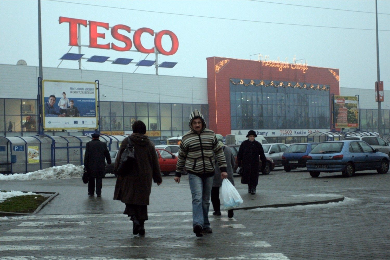 Gdzie znajduje się siedziba główna Tesco w Polsce?