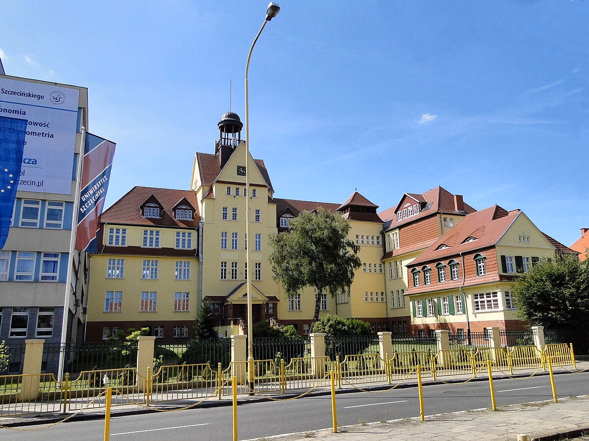 Ile domów studenckich w Szczecinie należy do Uniwersytetu Szczecińskiego?